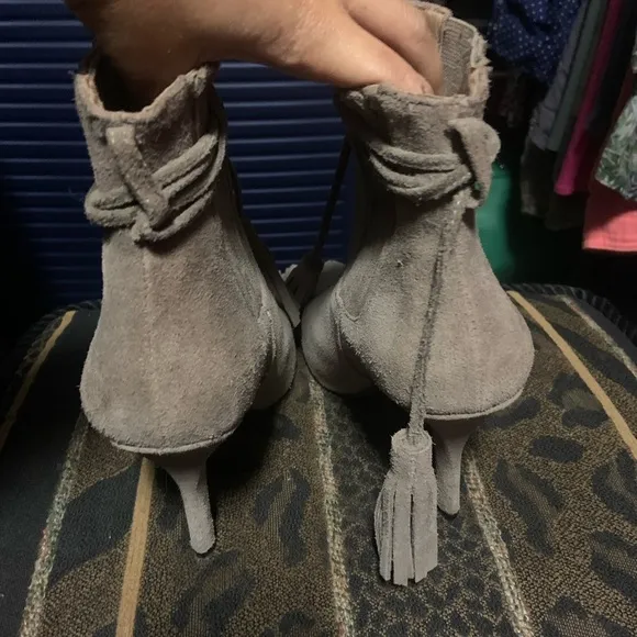 Free people tassel booties boho suede tan pointed toe boots heeled $200