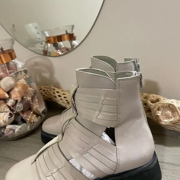 Free People Hydra HuaracheLugged Edgy Moto Zip Boots size 8 NWOB