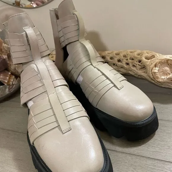 Free People Hydra HuaracheLugged Edgy Moto Zip Boots size 8 NWOB