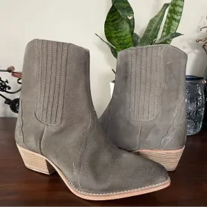 FREE PEOPLE New Frontier Chelsea Leather Boots Washed Taupe Pointed Toe 7.5 NEW!