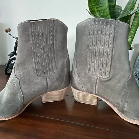 FREE PEOPLE New Frontier Chelsea Leather Boots Washed Taupe Pointed Toe 7.5 NEW!