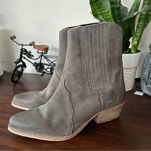 FREE PEOPLE New Frontier Chelsea Leather Boots Washed Taupe Pointed Toe 7.5 NEW!