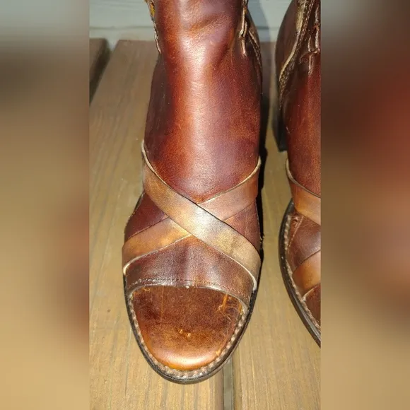 Freebird By Steven PERU Leather Ankle Bootie Size 9 Brown Distressed Peep Toe