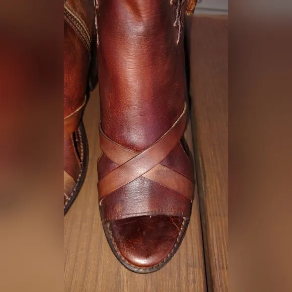 Freebird By Steven PERU Leather Ankle Bootie Size 9 Brown Distressed Peep Toe