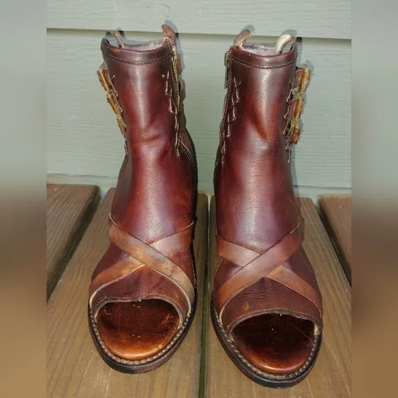 Freebird By Steven PERU Leather Ankle Bootie Size 9 Brown Distressed Peep Toe