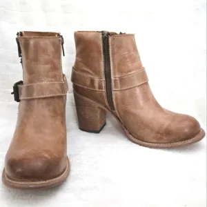 FREEBIRD Women's Bolo Ankle Boots Tan Leather Side Zip Western Block Heel Sz9