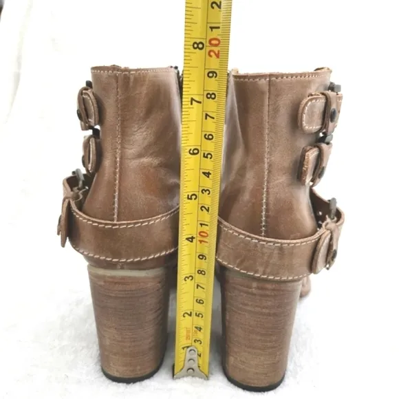 FREEBIRD Women's Bolo Ankle Boots Tan Leather Side Zip Western Block Heel Sz9