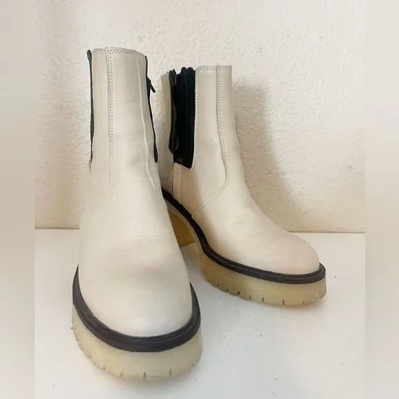 Free People James Chelsea Leather Boots in cream and black. 38/8