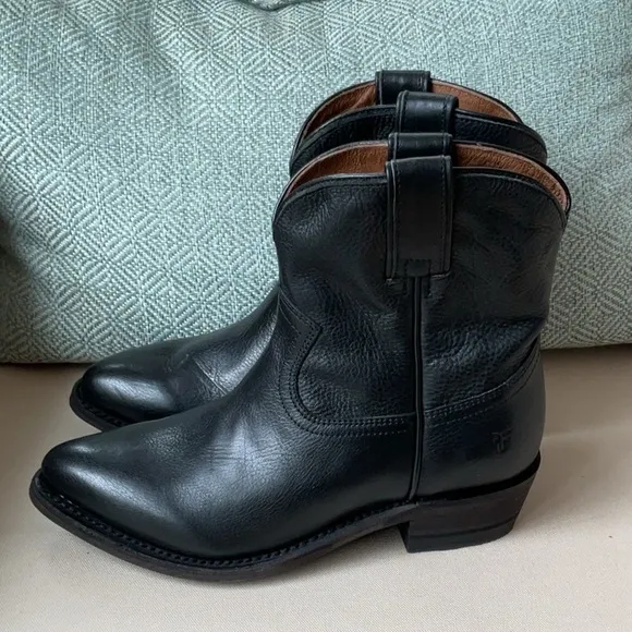 🆕Frye Billy Short Boot