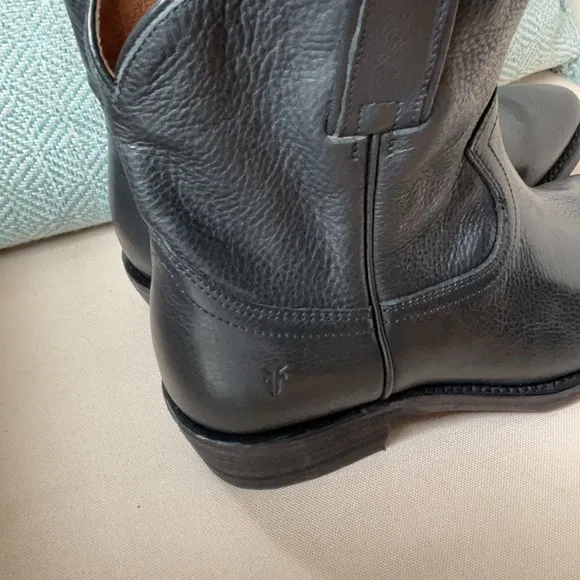 🆕Frye Billy Short Boot