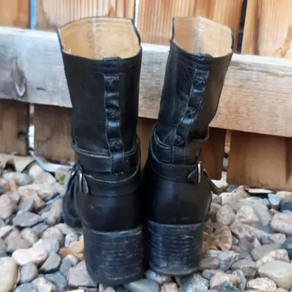 Frye black leather buckle boots w/ chunky heels