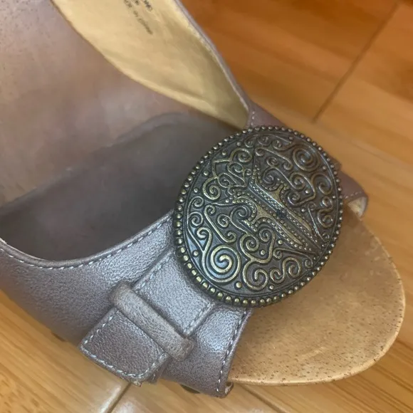 Frye Dolly Wood Block heels - size 7