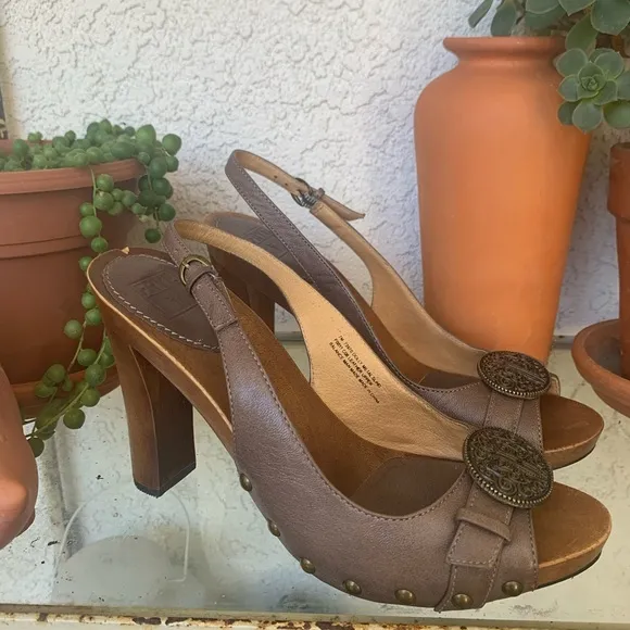 Frye Dolly Wood Block heels - size 7