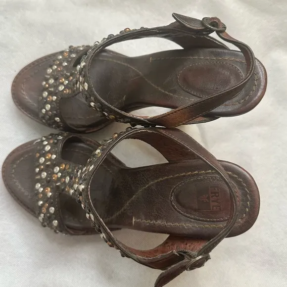 Frye Joy studded heeled sandals in vintage finish women’s size 7