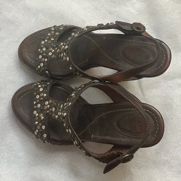Frye Joy studded heeled sandals in vintage finish women’s size 7