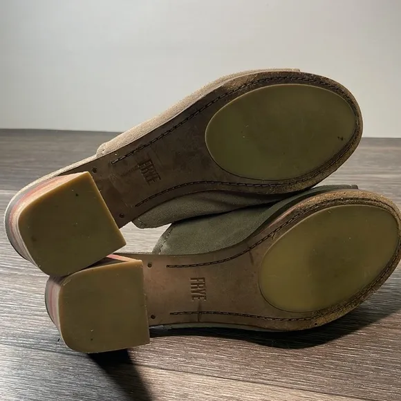 Frye suede leather sandals woman’s size 9.5