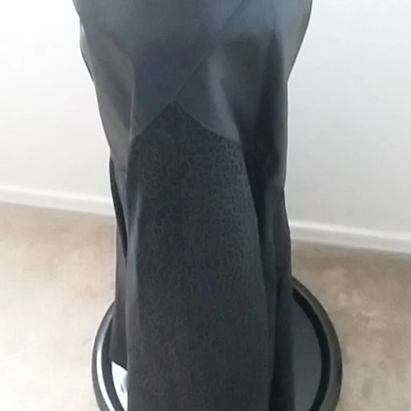 G-III  Genuine LEATHER SKIRT FASHIONS MADE IN THE U.S.A 390j