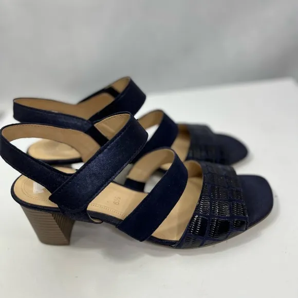 Gabor made in Portugal dark blue dressy sandals, NWOB. Euro size 6.5 , US 9