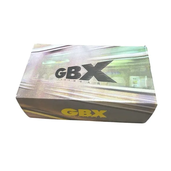 GBX men’s white leather sandals size 11 brand new