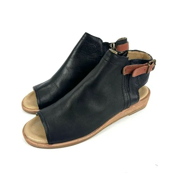 Gee Wawa Sandals 7.5 Black Leather Zip Up Ankle Bootie Anthropologie Womens
