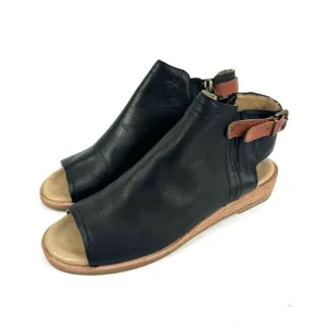 Gee Wawa Sandals 7.5 Black Leather Zip Up Ankle Bootie Anthropologie Womens