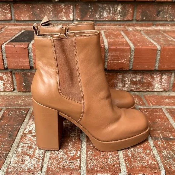 Gianni Bini Ah Mazed Tan Leather Platform Block Heel Chelsea Boots Size 10