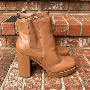 Gianni Bini Ah Mazed Tan Leather Platform Block Heel Chelsea Boots Size 10