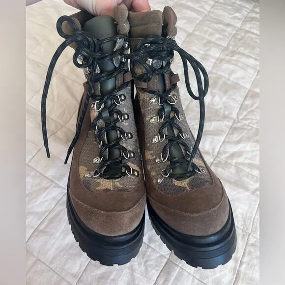 Gianni Bini Camo Lace Up Combat Chunky Heeled Boots Streetwear Gorpcore - 8.5