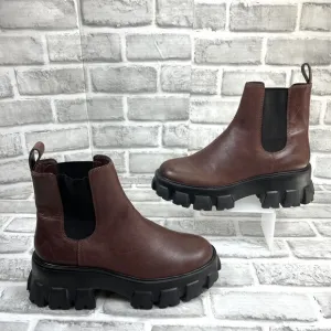 Gianni Bini  Women's Size 7 Plum Leather Lug Sole Chelsea Platform Chunky Boots