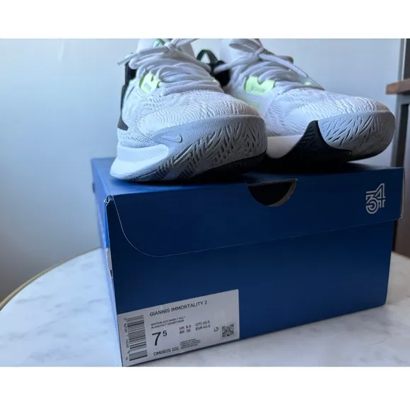 Giannis Immortality 2 Nike Basketball Sneakers