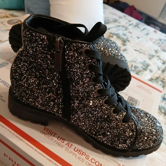🧭GLITTER ankle boots excellent condition 3