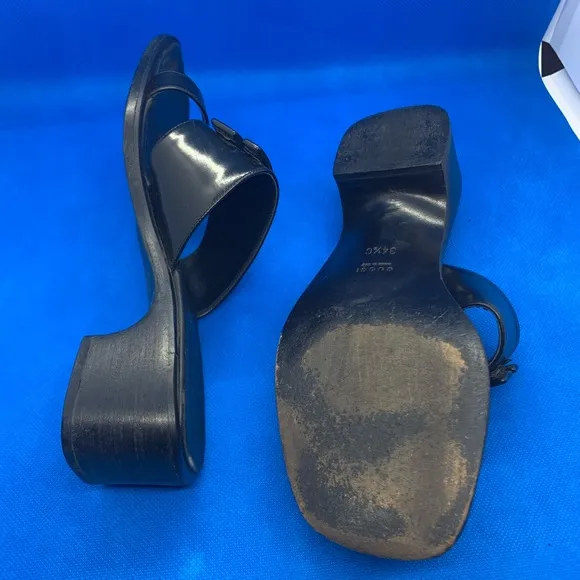 Gucci black leather sandals 106 1260 34 1/2 C