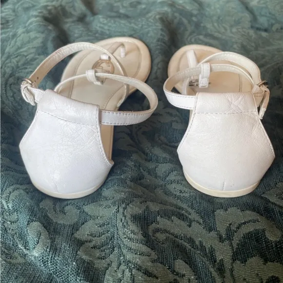 Gucci girls sandals size 31