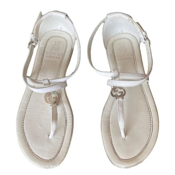Gucci girls sandals size 31