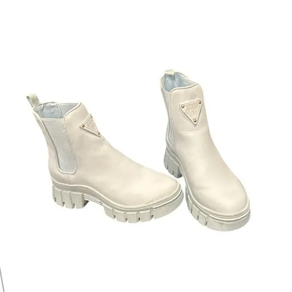Guess Chelsea Boots Platform Lug Sole Ankle Booties Light Blue Size 5M