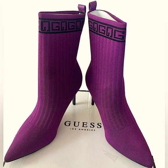 GUESS  Dallyce  purple and black ankle boot NWT 7.5M
