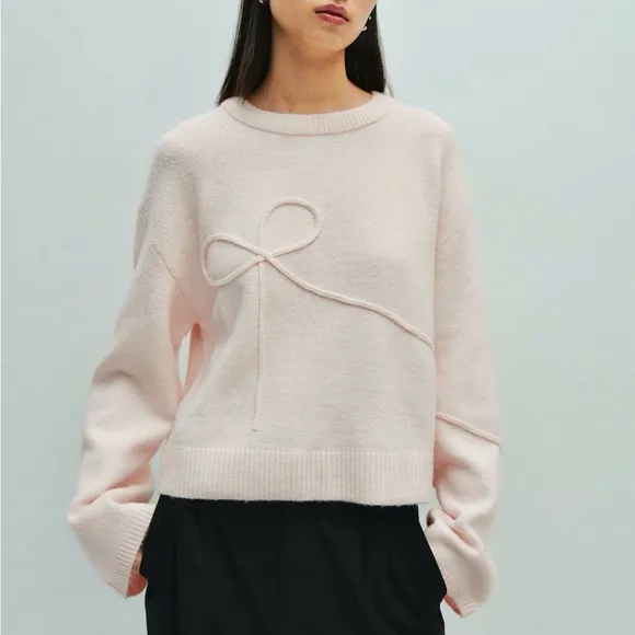 H&amp;M NWT spring light powder pink knit sweater with bow detail