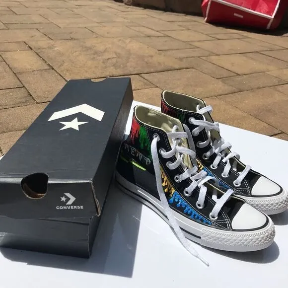 🔹Hand Painted RENT Converse Women’s Size 5
