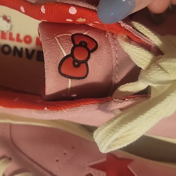Hello Kitty × Converse One Star Suede Low Top Lace Up Sneakers