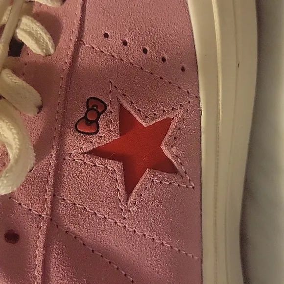 Hello Kitty × Converse One Star Suede Low Top Lace Up Sneakers