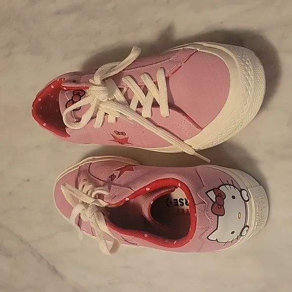 Hello Kitty × Converse One Star Suede Low Top Lace Up Sneakers