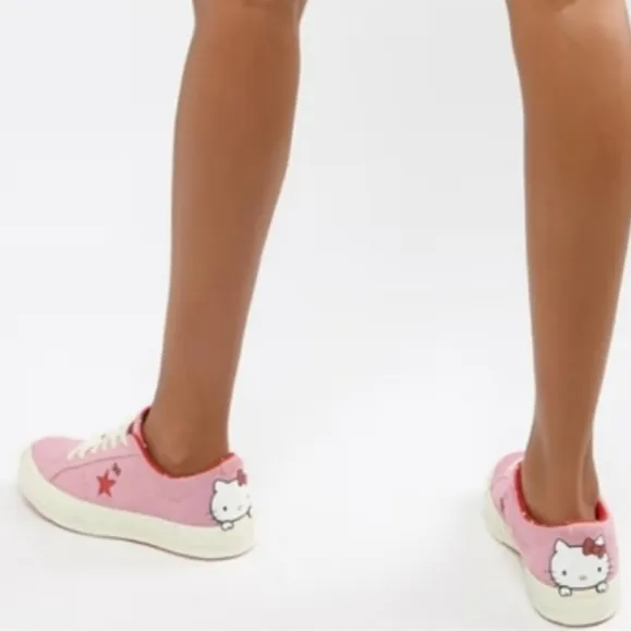 Hello Kitty × Converse One Star Suede Low Top Lace Up Sneakers