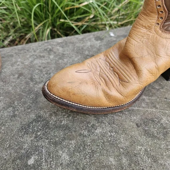 Hondo Men's 10.5 Leather Cowboy Boots Brown Pointed Toe Yellowstone Western