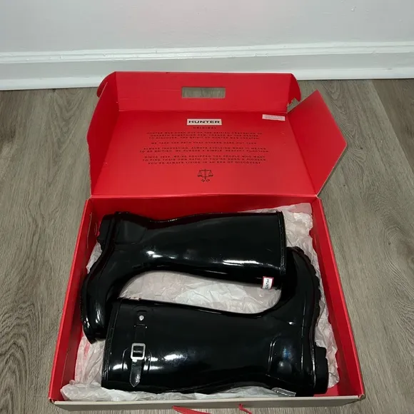 Hunter Unisex Gloss Original Kids Classic Rain Boots Little Kid Big Kid LIKE NEW
