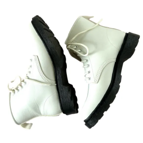 I.N.C. Brody White Combat Boots Lace Up Size 7.5 Round Toe Faux Leather