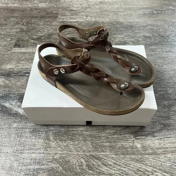 Isabel Marant Brook Braided Leather Sandal 39 / 9