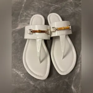 J. McLaughlin Nora Patent Leather Sandals sz 9