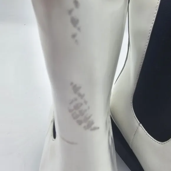 Jeffrey Campbell Emry Chelsea Boots Pointed Toe Side Panel White Leather Size 6
