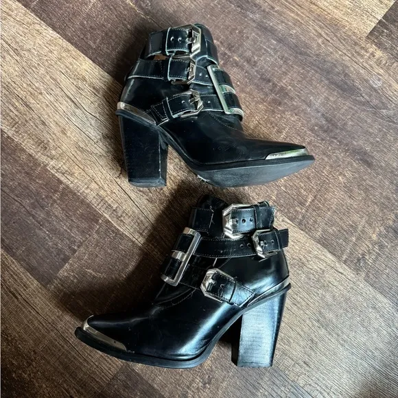 Jeffrey Campbell RARE Hyatt Bootie with Buckles in Black/Silver Ankle Heels 6.5