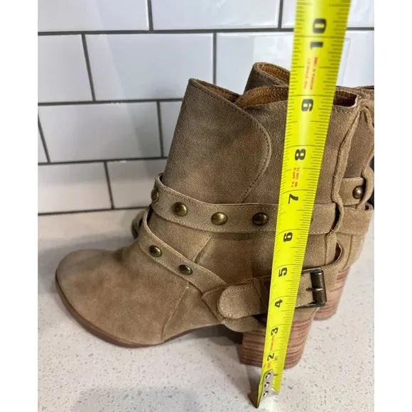 JEVA Designer Womens Suede Leather Studded Ankle Bootie Shoes Caramel Sz 10